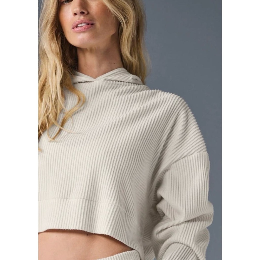 Alo Yoga Muse Cropped Ribbed Hoodie Oatmeal Pullover Womens M/L Neutral EUC